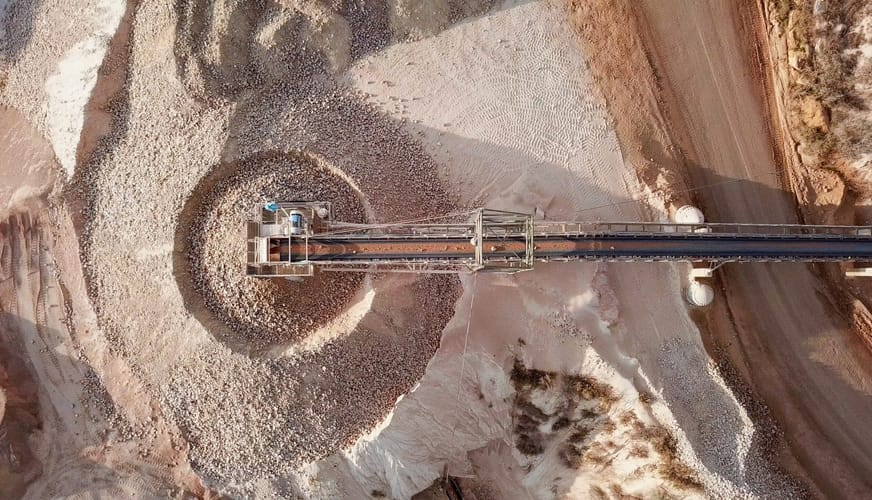 ELT Process: Key Components, Benefits, and Tools to Build ELT Pipelines