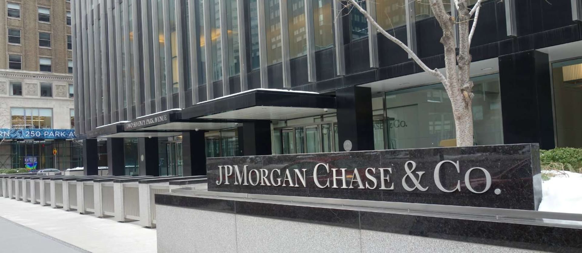 jpmorgan & chase logo