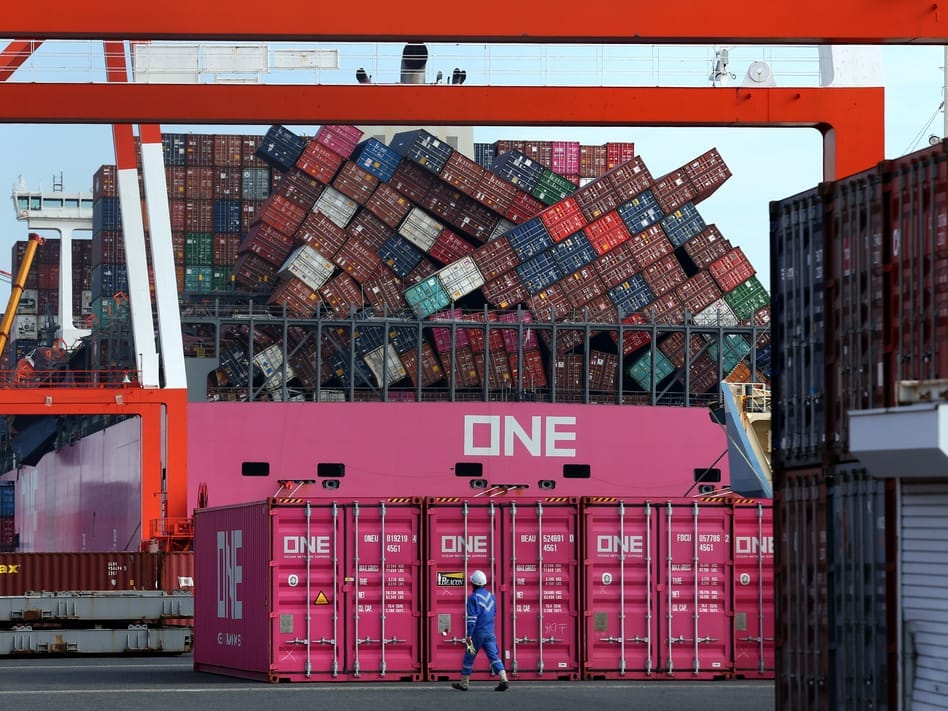 containers collapse