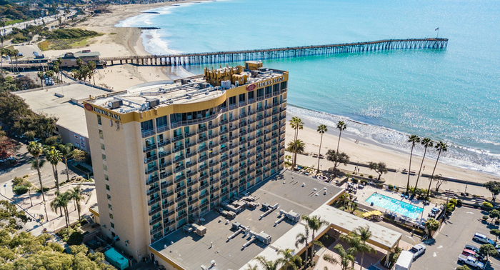 clayton cardinalli m y LjR l unsplash