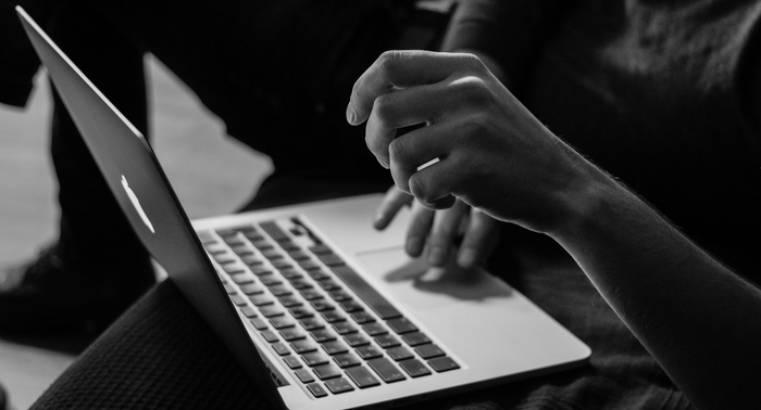 sergey zolkin UeY aTI d unsplash