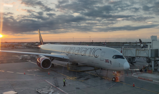 h kamran p dbY mwmtY unsplash