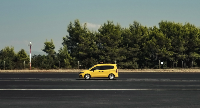 ridy kanda Hp Z sh unsplash