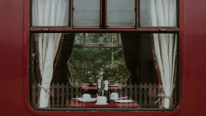 eleanor brooke Pry ei EG w unsplash